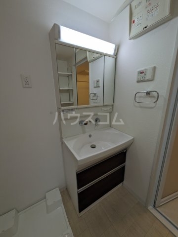 ����13