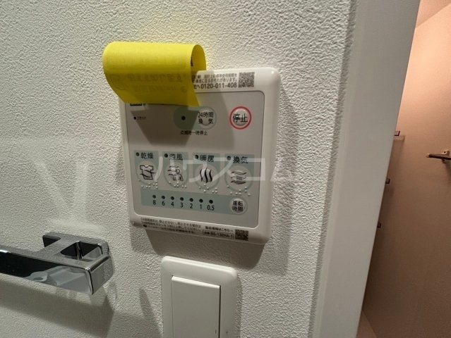 ����20