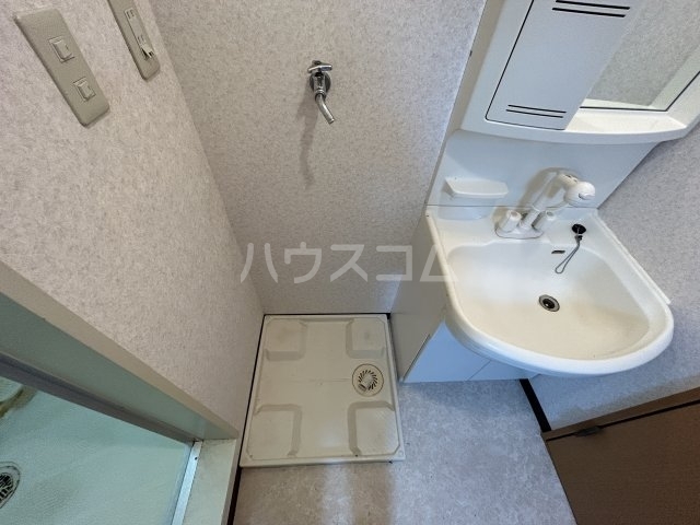 ����14