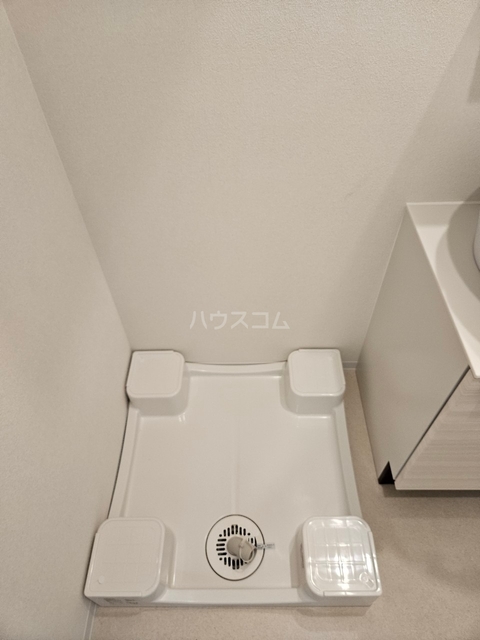 ����20