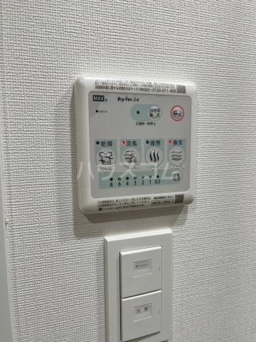 ����11