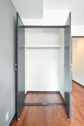 ����8