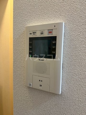 ����10