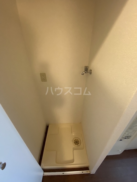 ����13