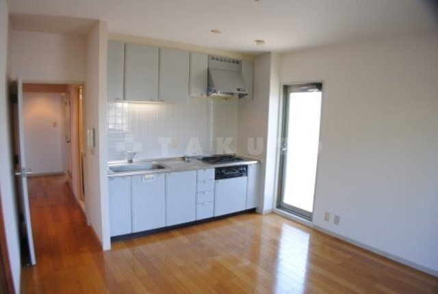 ����13