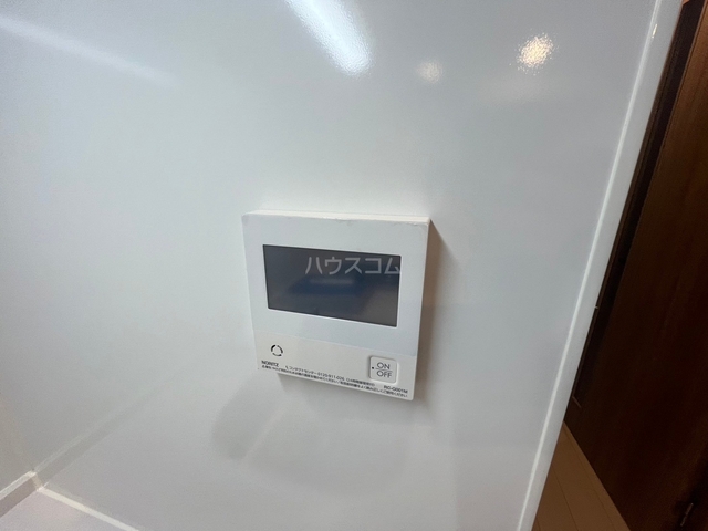 ����10