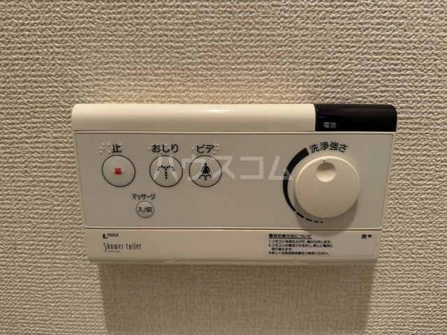 ����13