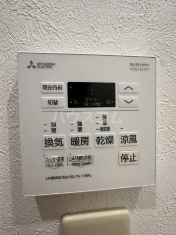 ����23