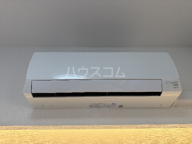 ����20