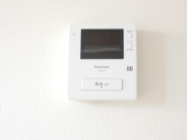 ����18