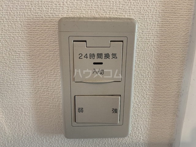 ����21