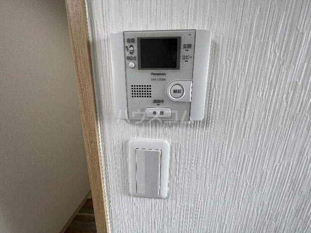 ����8