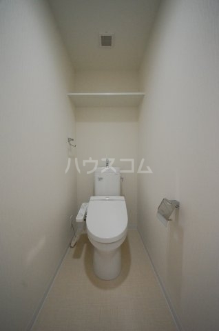 ����4