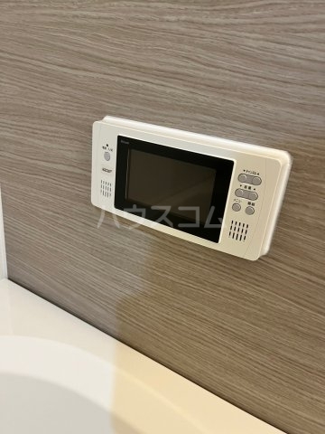 ����23
