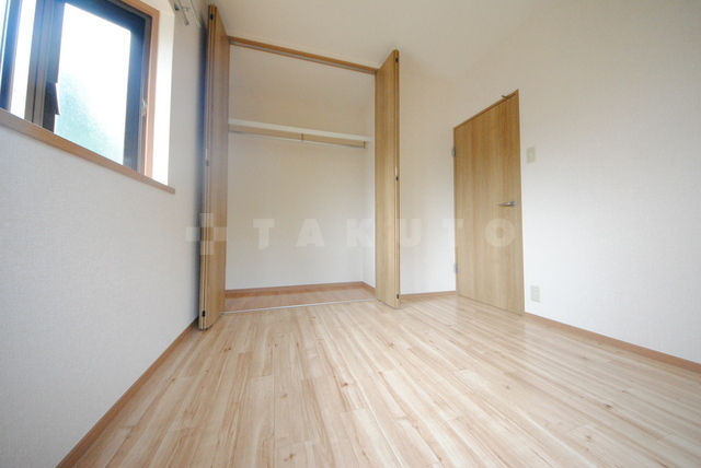 ����10
