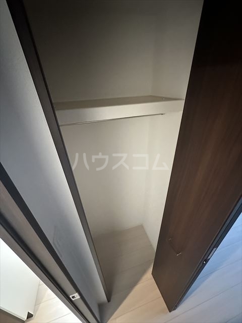 ����8