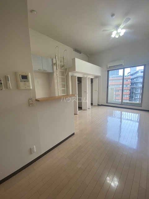 ����1