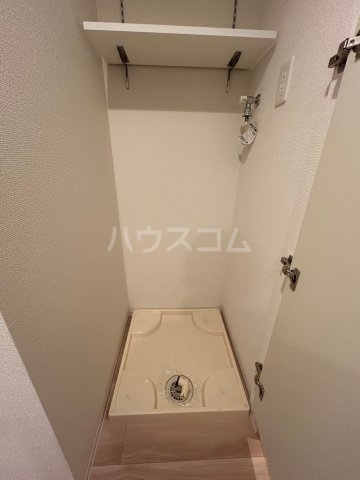 ����17