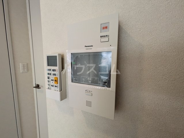 ����10