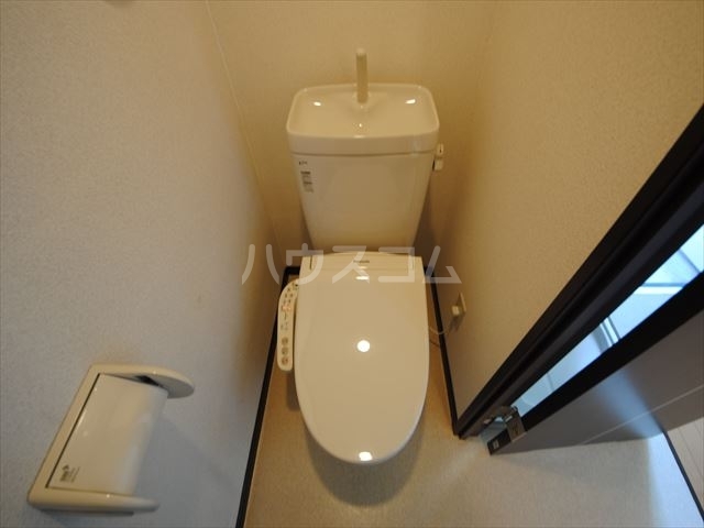 ����4