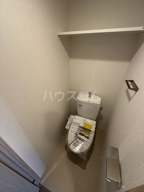 ����4