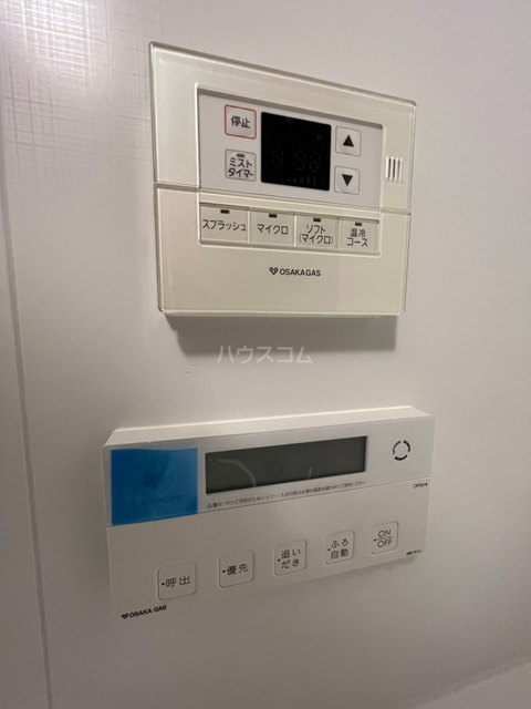 ����20