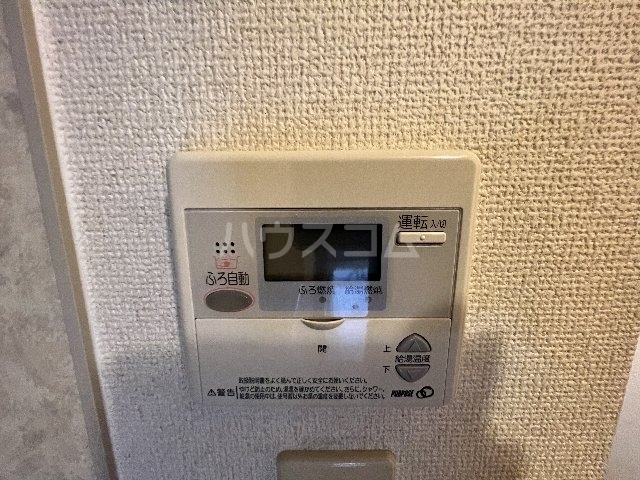 ����20