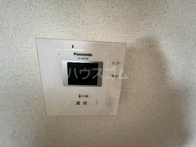 ����6