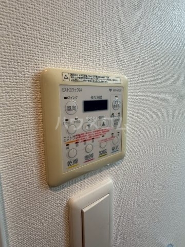 ����20