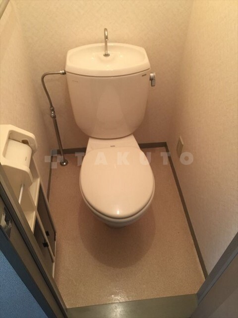 ����4