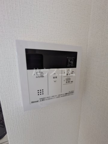 ����16