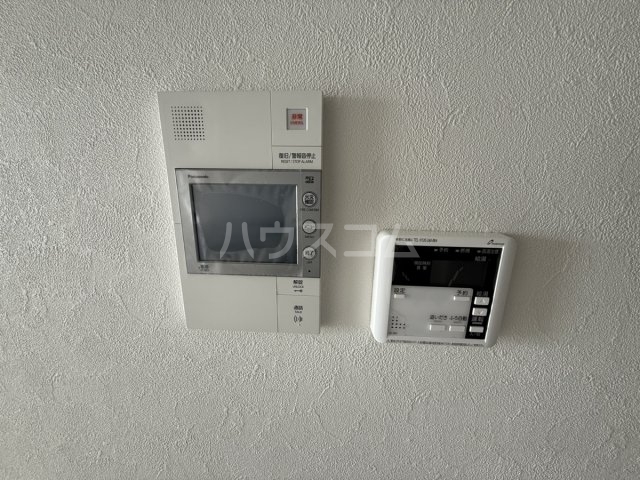 ����13
