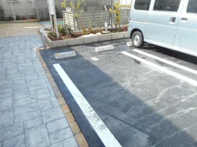 ����9