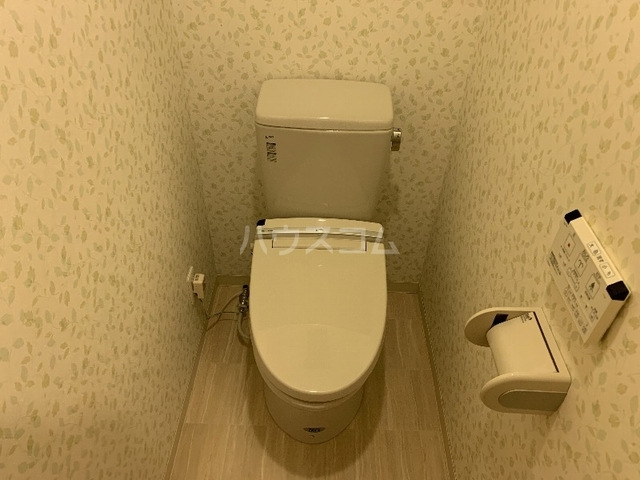 ����4