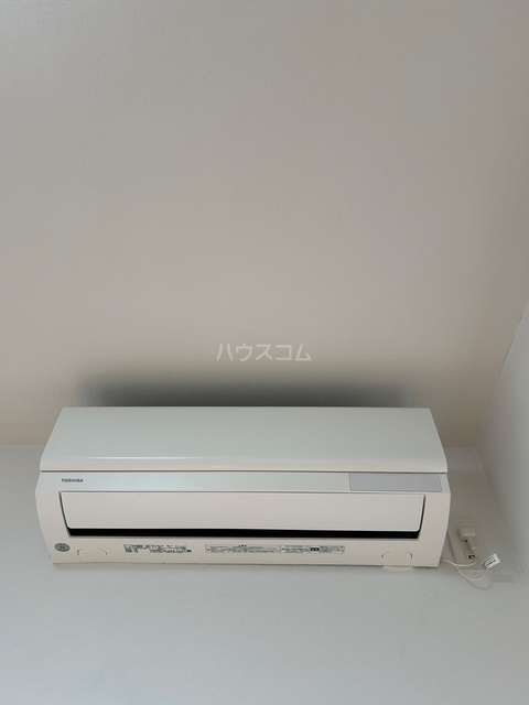 ����12
