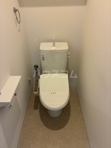 ����4
