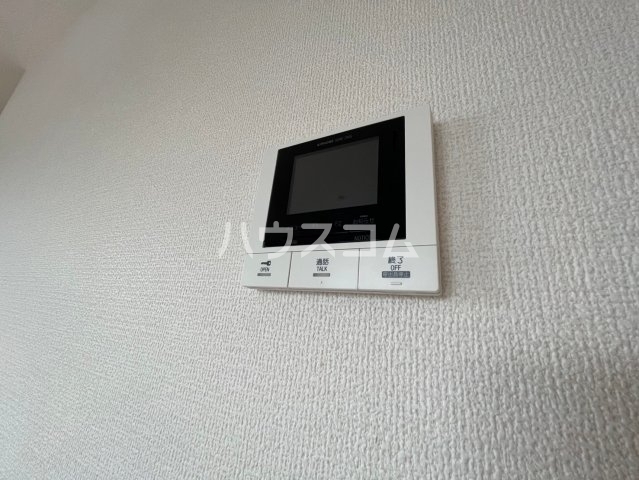 ����20