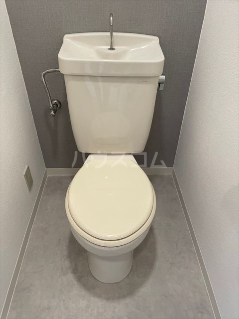 ����16