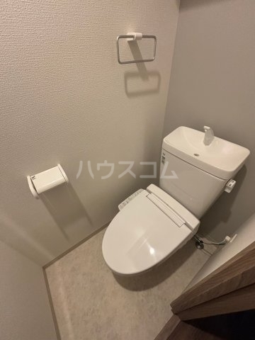 ����4