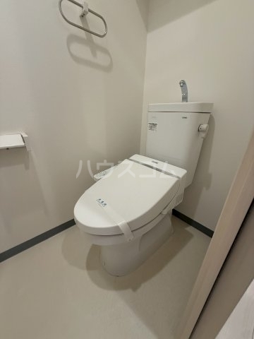 ����4