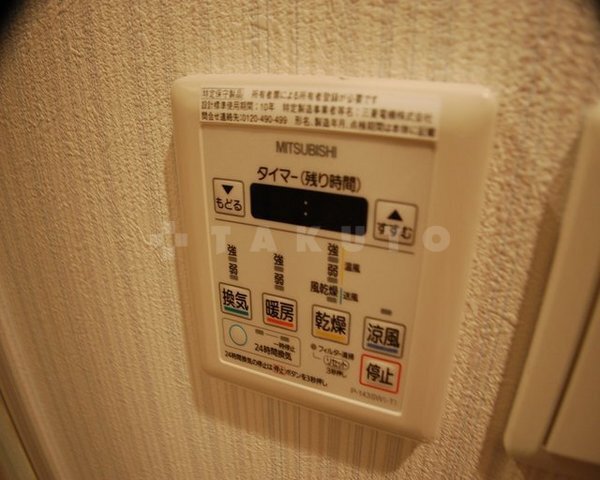 ����8