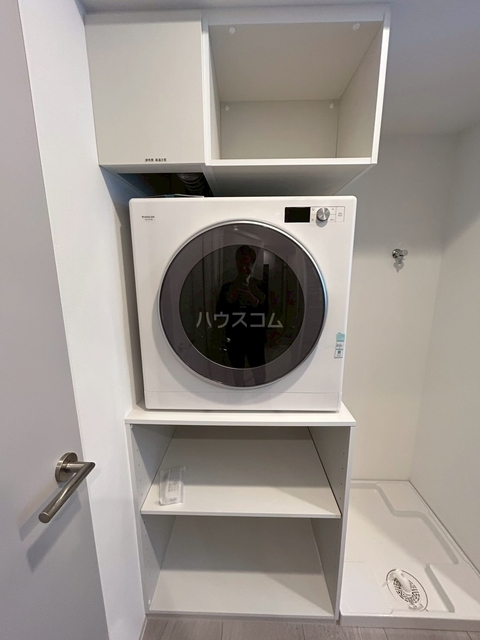 ����20