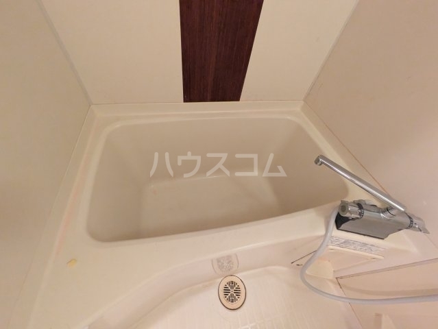 ����21