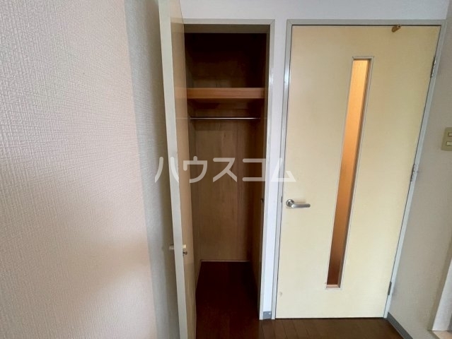 ����8