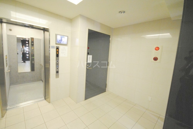 ����14