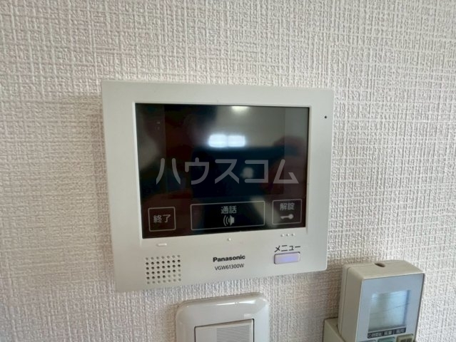 ����10