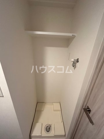 ����16