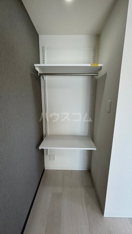 ����12