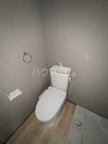 ����4