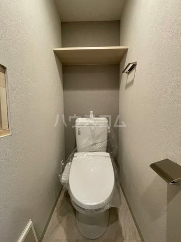 ����4